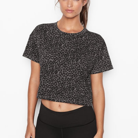 Victoria's Secret Tops - VICTORIAS SECRET SPORT Gray Leopard Print Boxy Cropped Short Sleeve Tee